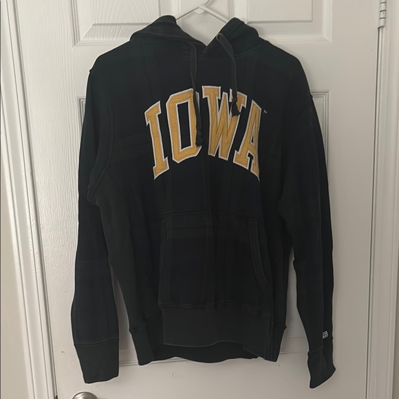 University of Iowa hoodie - Picture 1 of 2